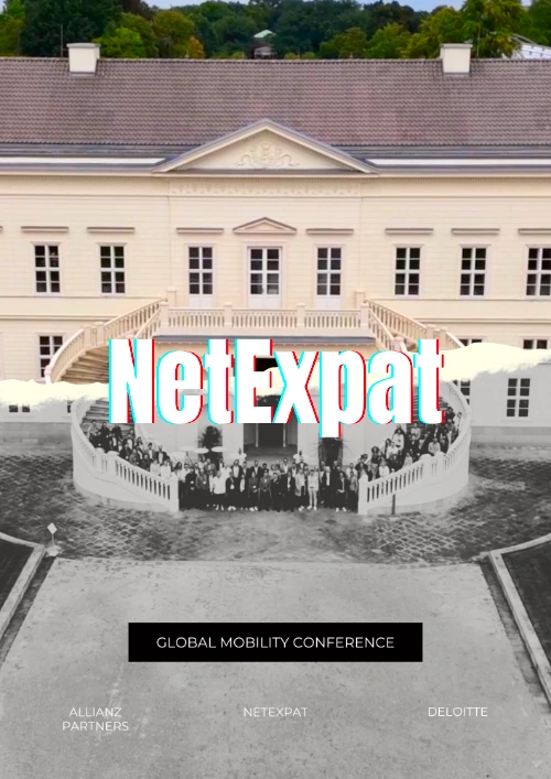 NetExpat Logo vor Schloss Herrenhausen in Hannover.